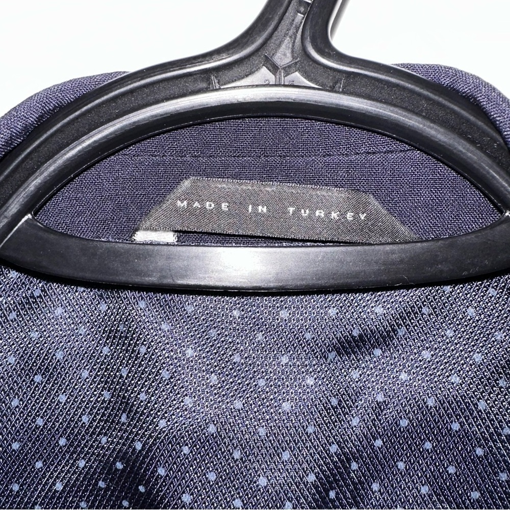 BOSS Hugo Boss Navy Blue 100% Virgin Wool Blazer Jacket 40R EUC Lightweight - Picture 3 of 9
